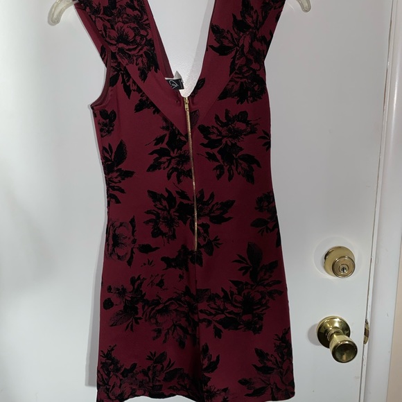 Romper - Picture 2 of 2